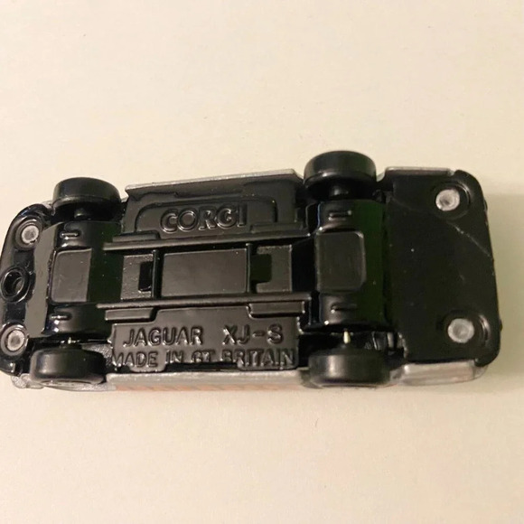 Vintage Lot of 2 Corgi Diecast Cars Jaguar XJS and  Renault 5 TS - Picture 7 of 15